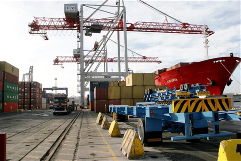 container transport mit schiff